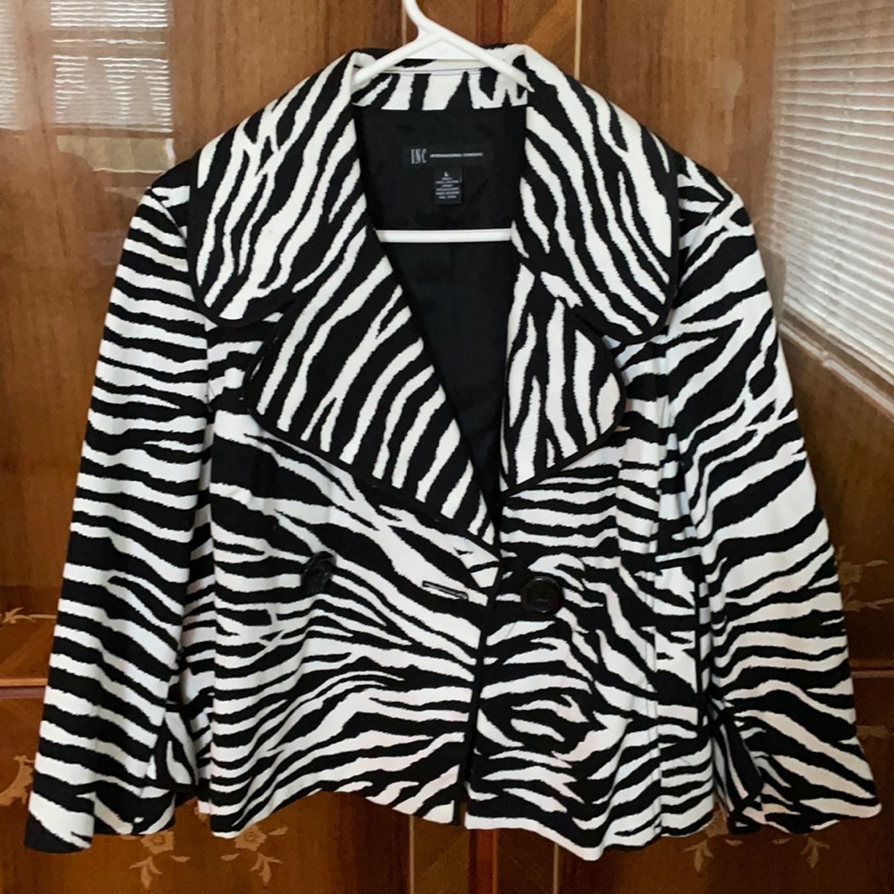 PRICE SLASH 💥Zebra striped designer jacket large